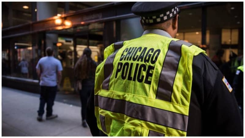Chicago police supervisor resigns while being i…
