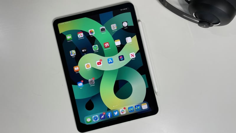 Get the 2020 iPad Air for $100 less than the 10…
