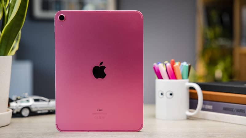 iPad (10th generation) review: A beautiful disa…