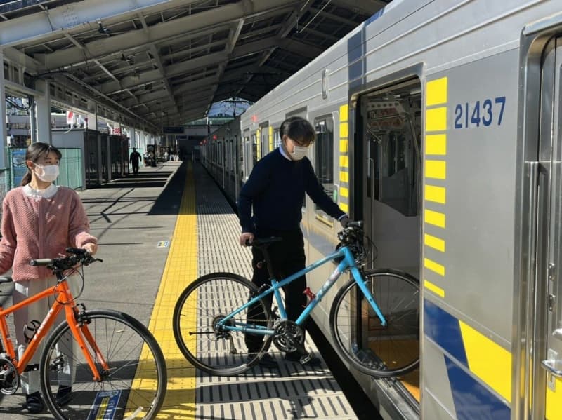 自転車、折り畳まないで電車へ　東武鉄道が日光・鬼怒川で実証実験