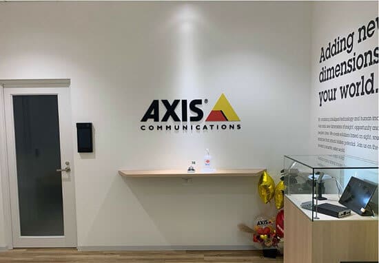 Axis opens "West Japan Axis Experience Center"