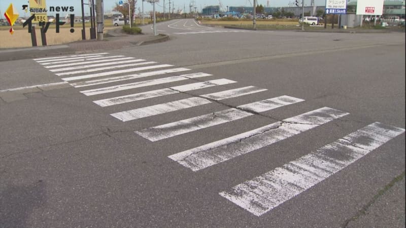 車側の“前方不注意”か…交差点の横断歩道を自転車で渡っていた男性 車にはねられ意識不明の重体