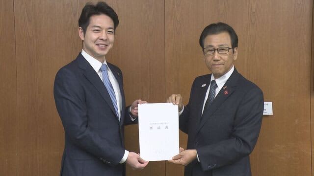 滑走路延長や運用時間拡大を　札幌市長　丘珠空港の機能強化に向け知事に協力要請