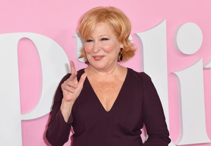 Birthday girl Bette Midler lashes out at Twitte…