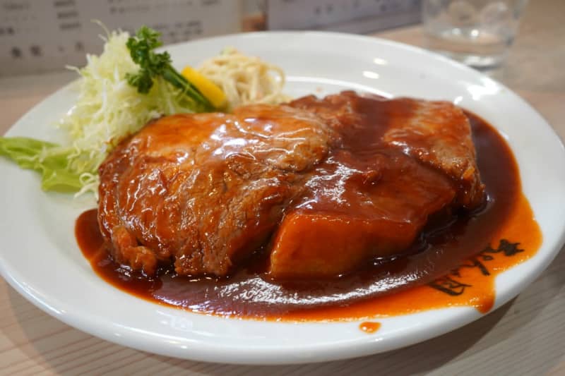A long-established restaurant in Eniwa, Hokkaido!"Pork chop set meal" ordered by half of the people who visit the shop