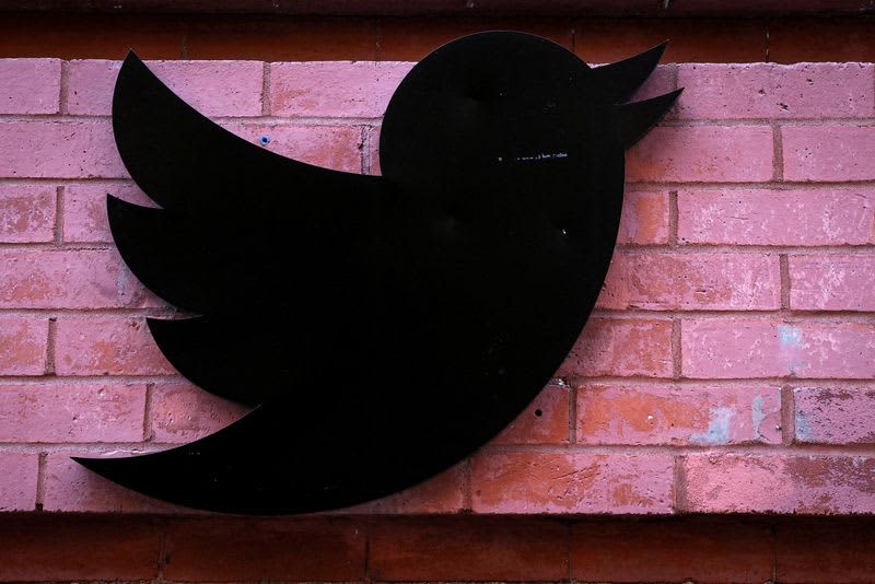 Twitter must notify laid-off workers of pending…