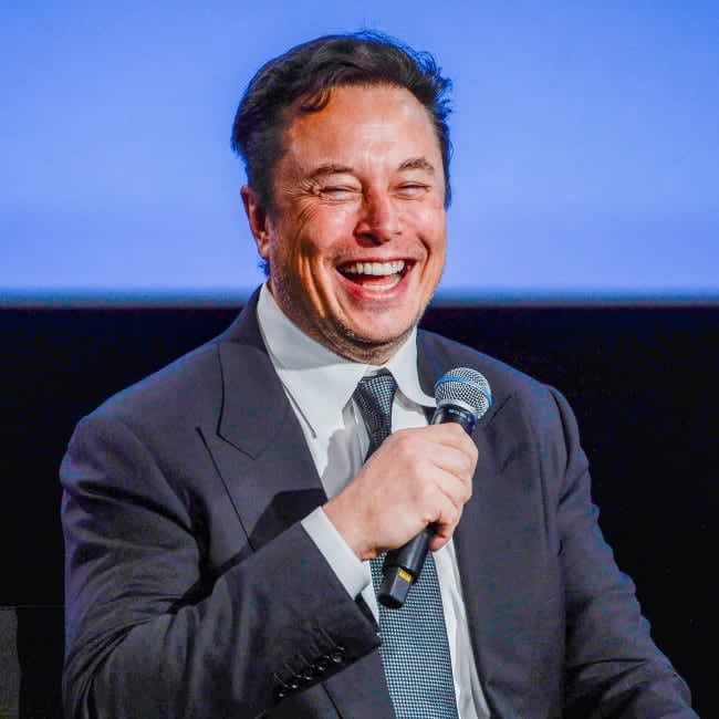 Elon Musk suspending Twitter accounts of journal…