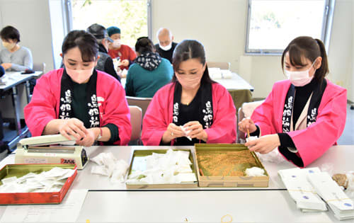 おかみらがお屠蘇作り　ヤマトタチバナ果皮使い　三重・鳥羽