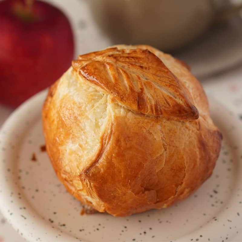 りんごまるごとアップルパイのレシピ【冷凍パイシートで簡単♪】