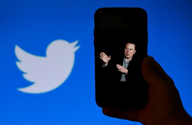 Grâce aux réductions de coûts, Twitter “va s’en…