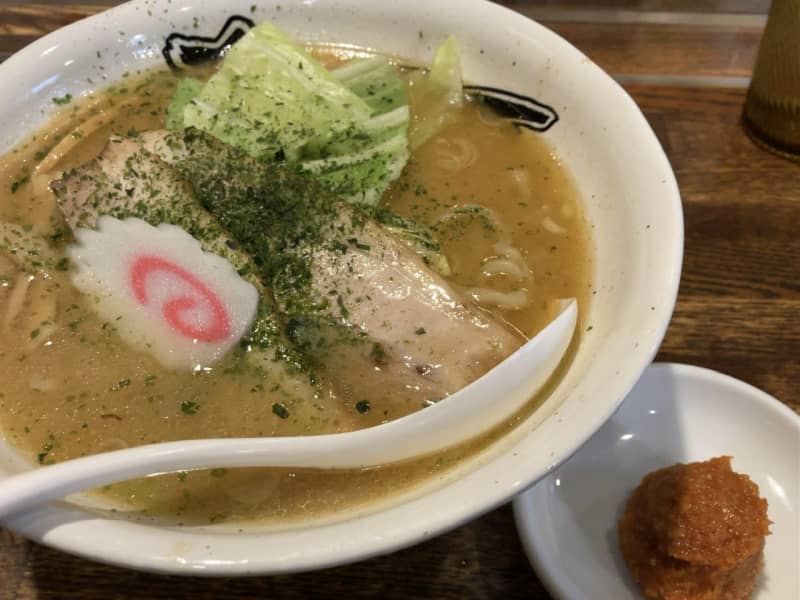 辛味噌がポイント！食べ出したら止まらない「有頂天」味噌ラーメン