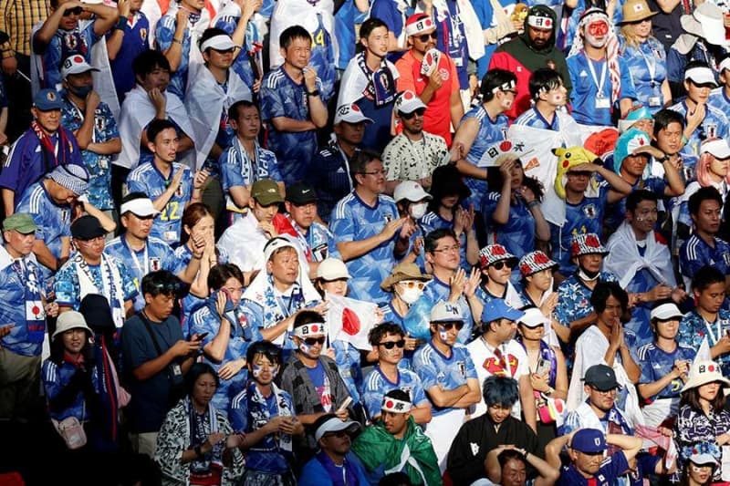 日本サポーターのゴミ拾いは「最高の文化」　W杯の振る舞いを英紙称賛「大会の伝統だ」
