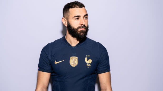 Benzema unfollows most France teammates on Inst…