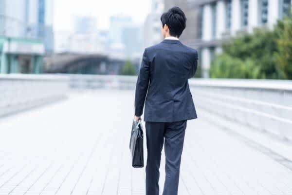 「実績・スキルあるのに給与が20万円」→「次の会社は40万円で入社」　4か月で転職した30代男性