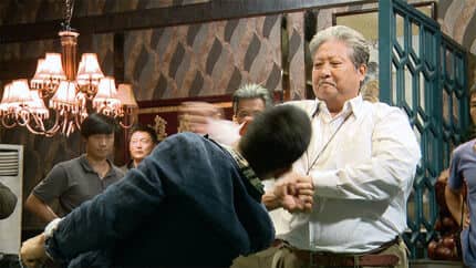 香港映画の光と影が浮かび上がる『カンフースタントマン　龍虎武師』／“家族”を追い求める人々の姿…