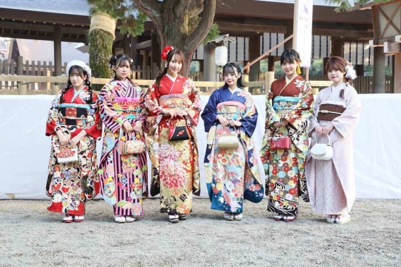 SKE48 XNUMX-year-old new adult comes-of-age ceremony in local Nagoya