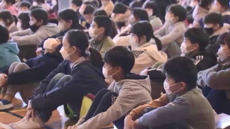福岡市の小中学校など１６３校で始業式　感染対策で「対面」「オンライン」併用の学校も