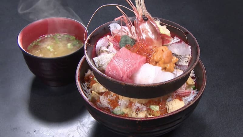 築地の人気店「刺身 BAR 河岸頭」で豪華「海鮮丼」を食す！
