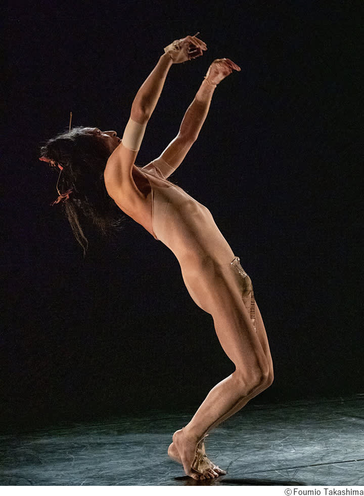 舞踏家たちが繰り広げる“生きた芸術”を記録した 高島史於写真展「舞を踏む」