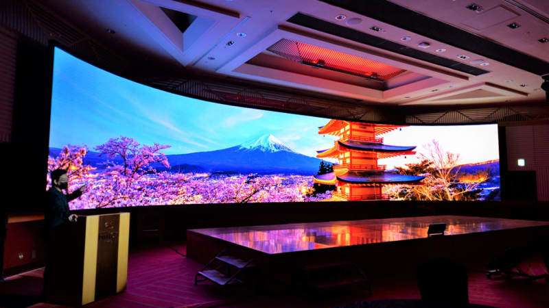 ベガプロジェクト、国内ホテル最大級の湾曲LEDウォールをヒルトン東京にローンチ