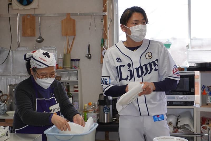 Seibu's Genda, awareness born with the birth of his eldest son Contributing to society with a "papa's perspective"... Visiting a children's cafeteria