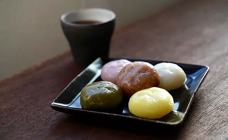 愛媛県松山市のお茶菓子＆コーヒー最新トレンドを松山ローカルエディターズが紹介！ 「お接待の心」…