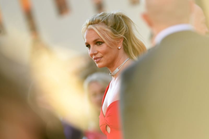 Fans reportedly call police to Britney Spears’ …