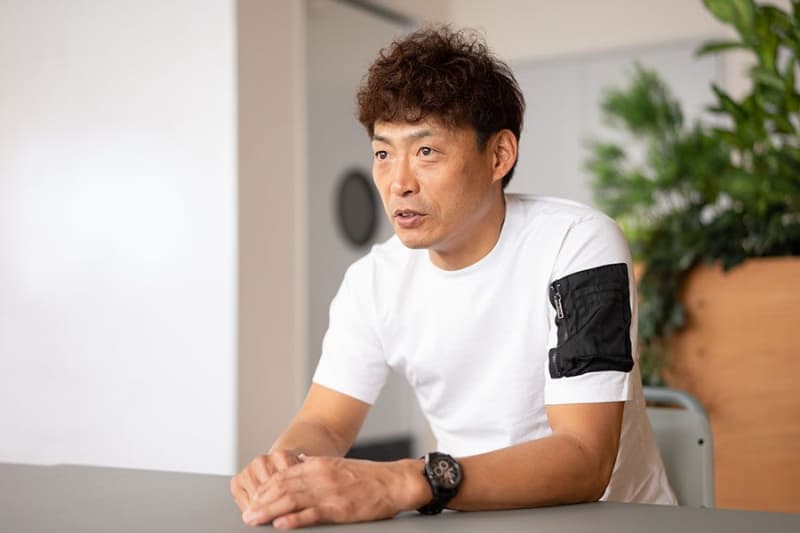 速球に対応できるバットの握り方　「代打の神様」が伝授…”イチロー流”でヘッドが走る