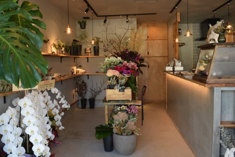 【新店】花好きに訪れて欲しい。韓国発の「お花絞り」でつくるフラワーカップケーキ｜koyuki（…