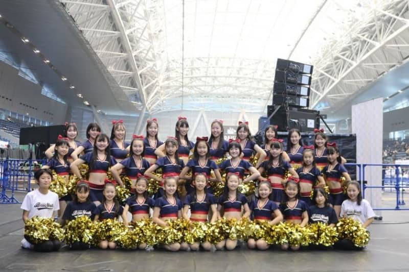 Let yourself shine and become a role model for kids!Yokohama B-Corsairs Cheerleader B-RO…