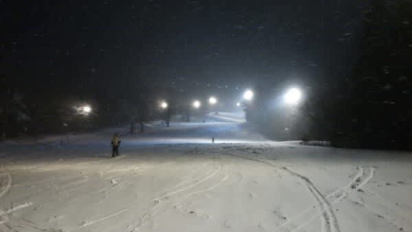 壮絶…スキー場の住み込みバイトから夜逃げした男性「真夜中の吹雪の中をスーツケース引いて徒歩で出…