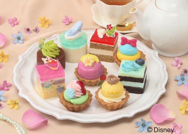 Disney princesses in petit cakes!Introducing a cute sweets box that will tickle your girlish heart <Ginza Cozy…