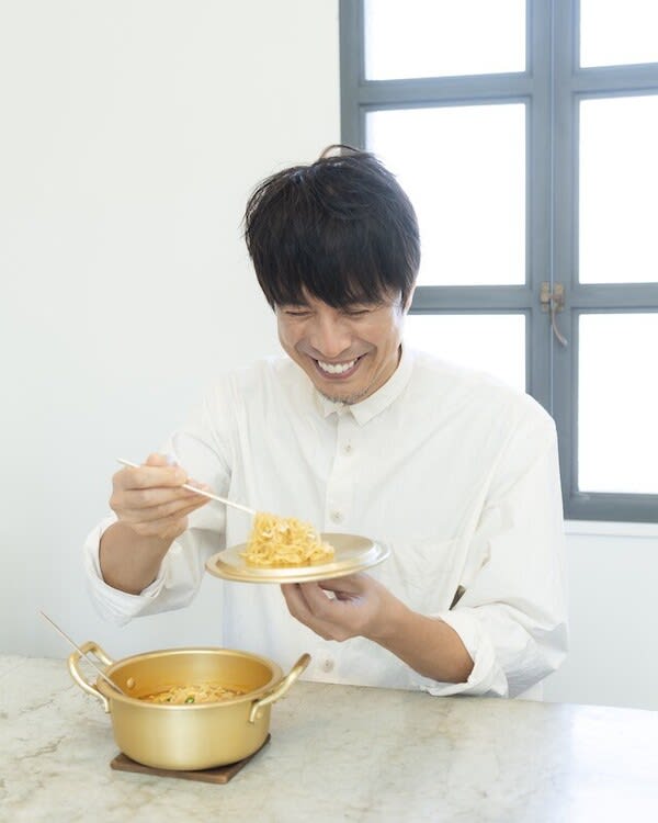 韓国ドラマに出てくるアレでラーメンを食べたい！ 『韓国風ラーメン鍋付きレシピBOOK』