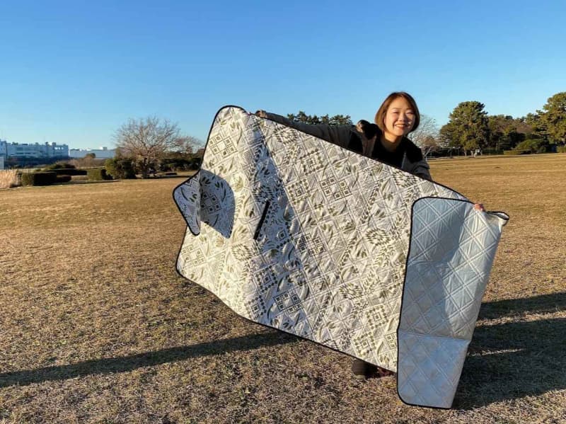 [Workman] Cospa is too good for 1500 yen! "Heat insulation aluminum field sheet" is very useful for cold measures in camping
