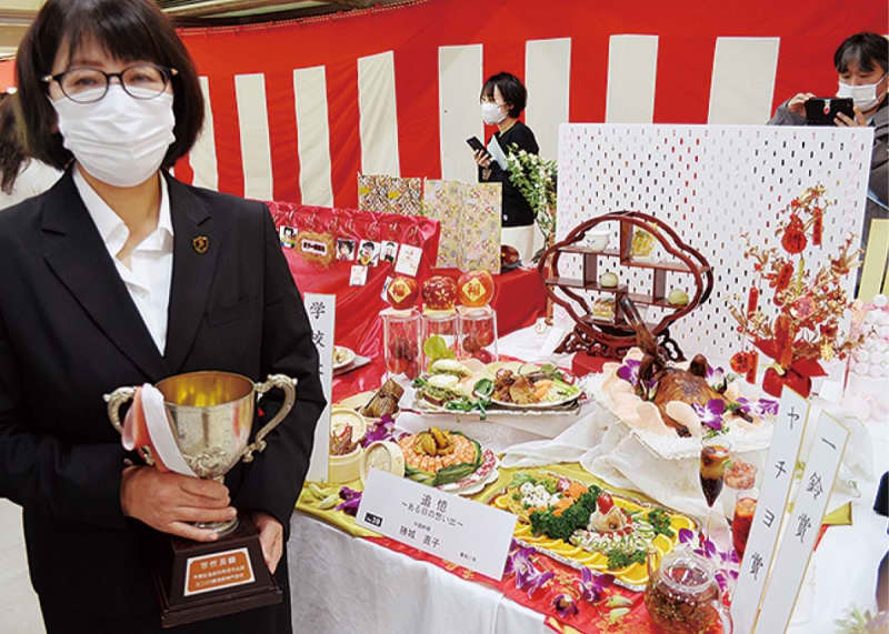 ヨコスカ調理製菓専門学校 ｢見せる料理｣に思い込め 敷島祭で作品披露　横須賀市