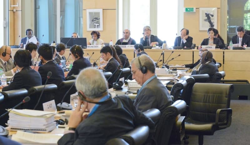 yAzl퍷ʓPpψA4NԂΓR@ԈwAwCgXs[`A肪œ_ƂȂ錩ʂ 	YouTube>1{ ->摜>7 