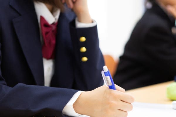 楽しいはずの修学旅行　若い女性は「行きたくない」と思った人が多い？　10月は修学旅行も増える時期。なかには行きたくない人も