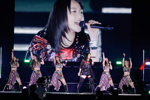 鞘師里保：3年3カ月ぶりのステージにファン熱狂　「久しぶりで手が震えています」