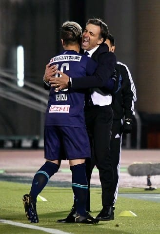 Ｊ２福岡お待たせ、最下位脱出　ホーム初白星　石津、実藤弾２発