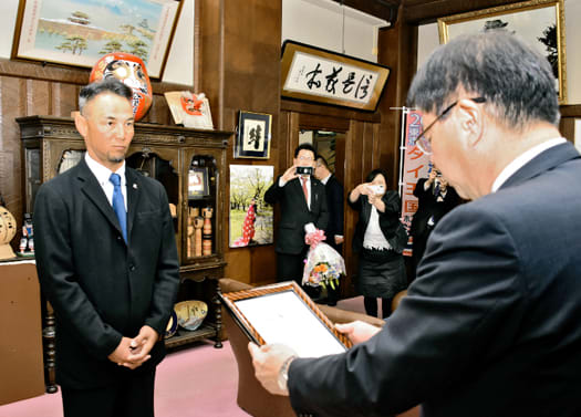 会津若松市観光大使　諸積氏（元プロ野球選手）委嘱