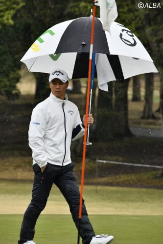 昨年覇者・石川遼が単独首位　後続に5打差、連覇に向け好発進