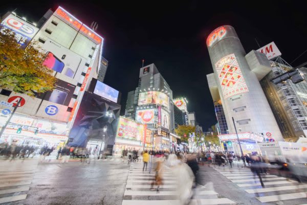 目前に迫った天皇陛下譲位に伴う10連休　どう思うか聞くと不安を隠せない人が数多く…　天皇陛下譲位に伴う10連休となる2019年4月。10連休に不安を覚える人も
