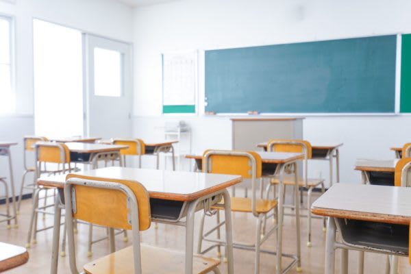不祥事報道で揺らぐ教師への信頼　「親嫌い」は先生にも不信感を抱きやすい？　勉強以外にも人生において、様々な大切なことを教えてくれる教師。しかし、そんな教師を信頼できない人たちとは…？