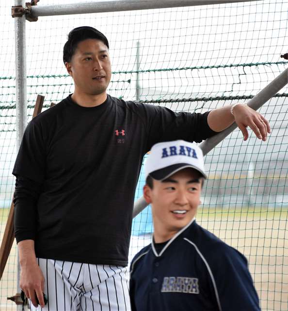 元阪神ドラ1・藤田太陽さん　母校の新屋高で指導