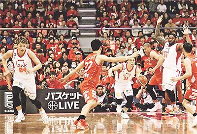富山、Ｖ候補に一時リード　Ｂ１ＣＳ第１戦