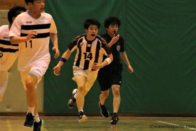 日体大に最後まで攻めきれず引き分けに