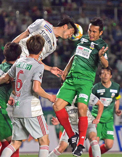 FC岐阜惜敗、最下位転落　金沢に2-3