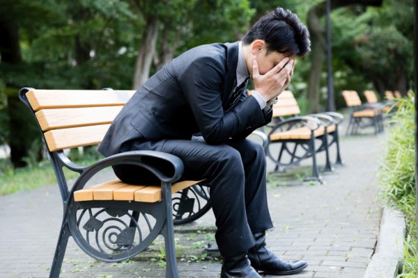 1ヶ月以上泣いていない人の割合は…　男性に多い理由は小さな頃からの教えも　悲しいときやうれしいときには、泣いて感情表現をするものだ。しかし人前では、なかなか泣けない人も多いようで…
