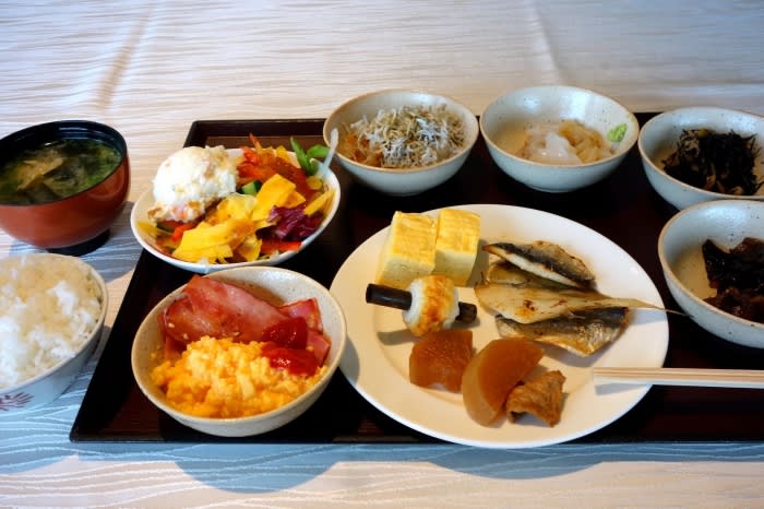 温泉宿泊施設を選ぶ理由、1位は「おいしい料理」　大江戸温泉物語が調査