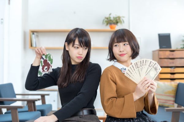 貧しい家庭で育った経験者は？　「もやしにはお世話になった」と貧乏エピソードも　マイナスなイメージが持たれる「貧乏」も、振り返ってみると笑い飛ばせることも。